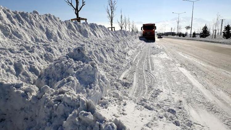 Doğuda tipi ve soğuk etkili oluyor