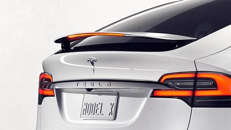 Tesla Motors isim değişikliğinde bulundu