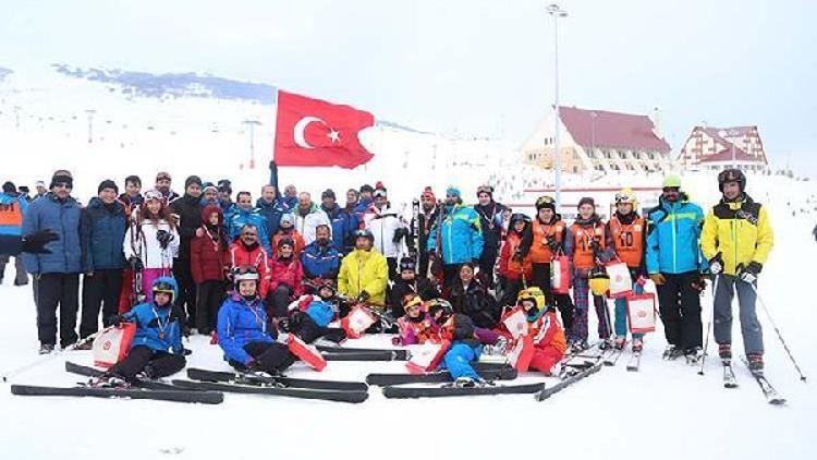 CÜ Rektörlük kayak yarışları yapıldı