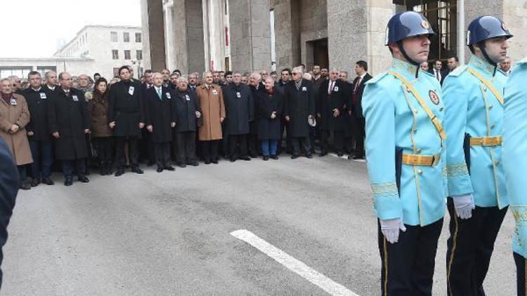 Trafik kazasında hayatını kaybeden Enver Öktem için TBMMde cenaze töreni düzenlendi