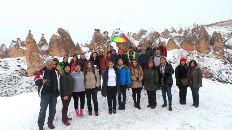 Fotoğrafçıların Karlar erimeden Kapadokya etkinliği