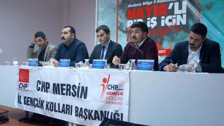 CHPli gençlerden referandum toplantısı