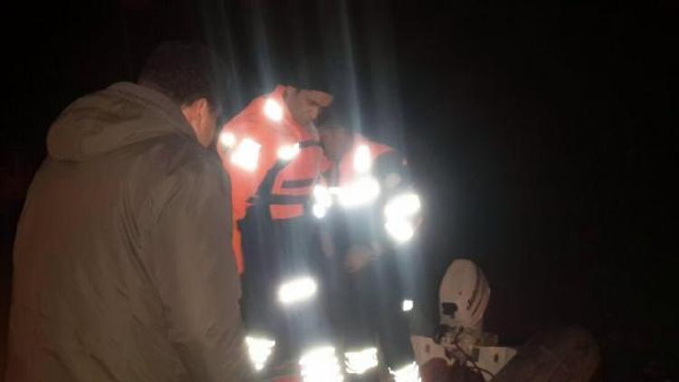 Alabora olan teknedeki kayıp 2 kişinin cesedine ulaşıldı