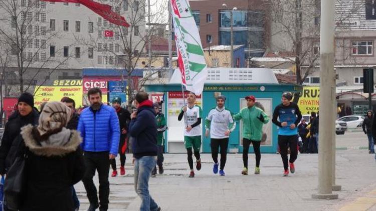 Taraftarlar Sevgililer Gününde Bursaspor için koştu
