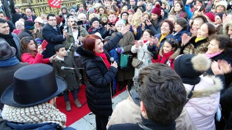 Avcılar’da renkli ‘Sevgililer günü’