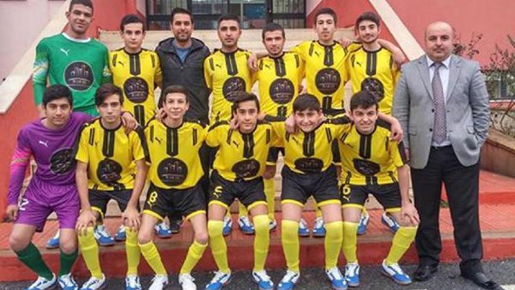 Pozantılı öğrencilerin futsal başarısı