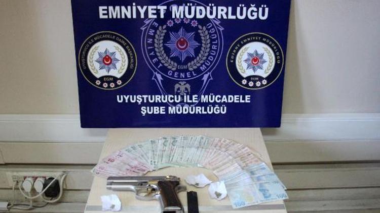 Edirne’de uyuşturucu satıcılarına operasyon: 10 gözaltı