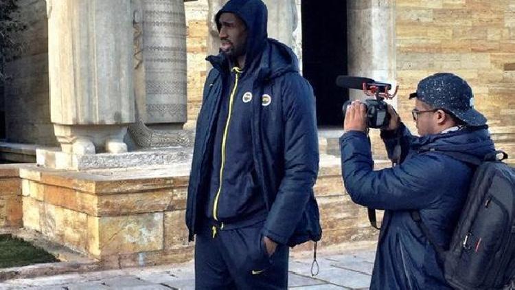 Fenerbahçeli Udoh Anıtkabiri ziyaret etti