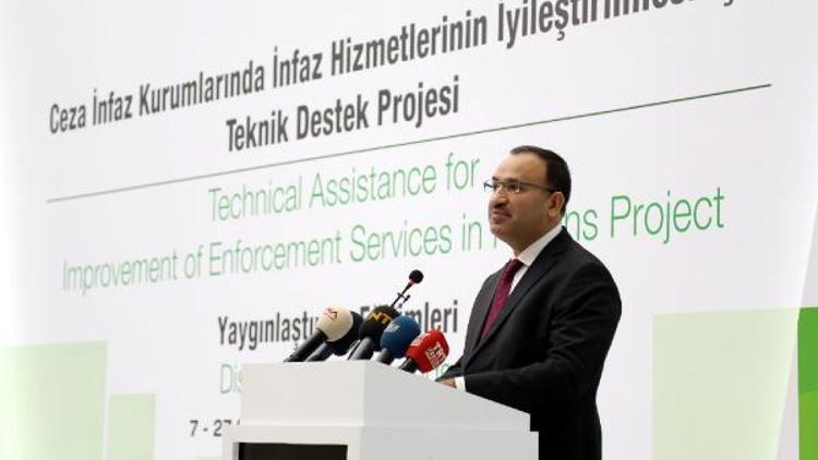 Bakan Bozdağ: Cezaevlerinin dış güvenliğini jandarma sağlayacak