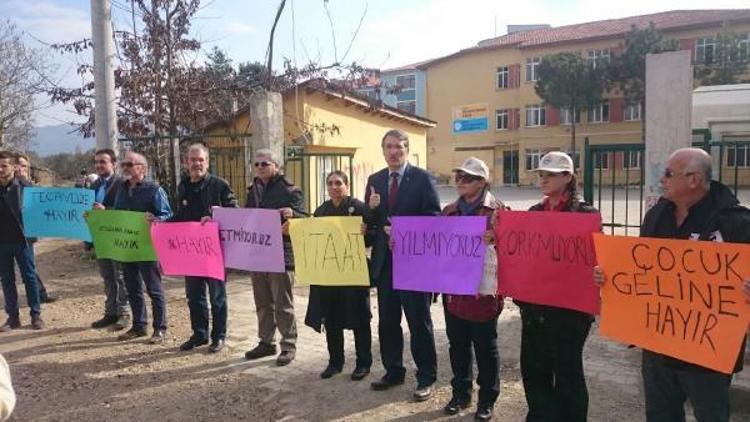 CHP’li İrgil’den İznik’te eylem yapan kadınlara destek