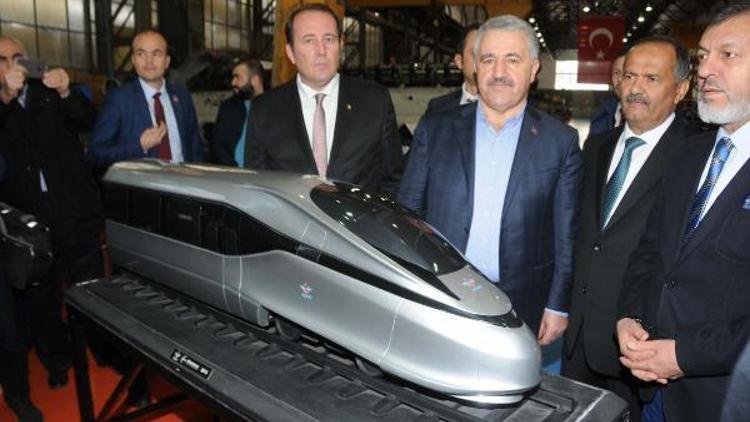 Bakan Arslan: Yüksek Hızlı Treni bizzat kendimiz yapacağız