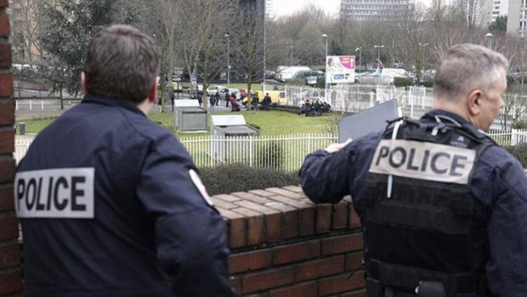 Fransız polis tecavüzden yargılanacak