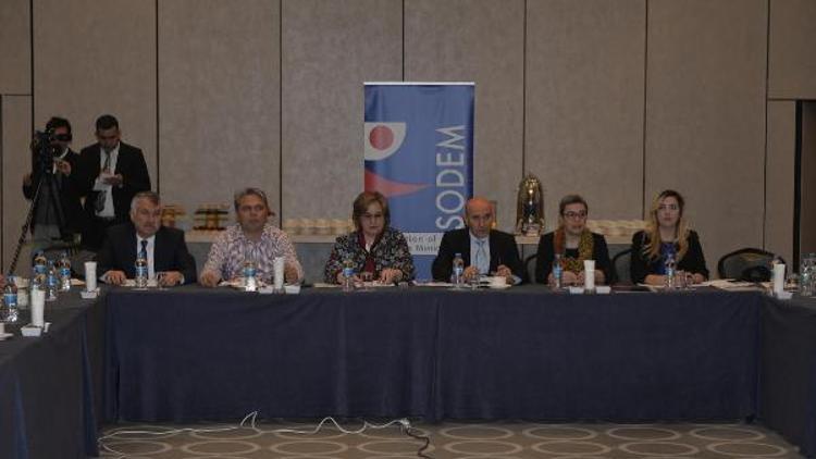 Sosyal demokrat başkanlar Adanada toplandı