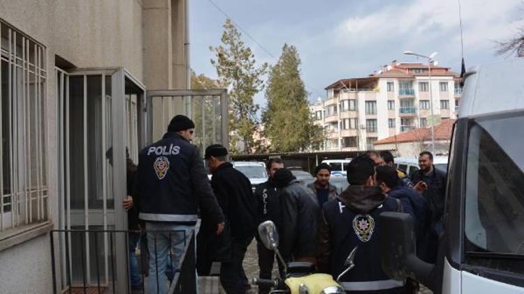 Erbaada huzur operasyonnda 10 gözaltı