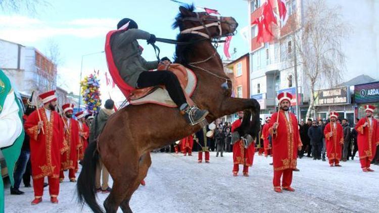 Atlı kurtuluş coşkusu