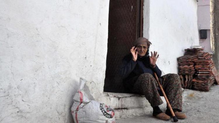 Yaşlı kadına cami nöbeti cezası - eK fotoğraflar