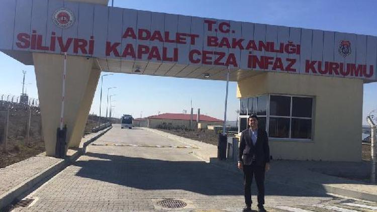 CHPli Adıgüzel’den, Cumhurbaşkanı’na hakaretten tutuklanan gence ziyaret