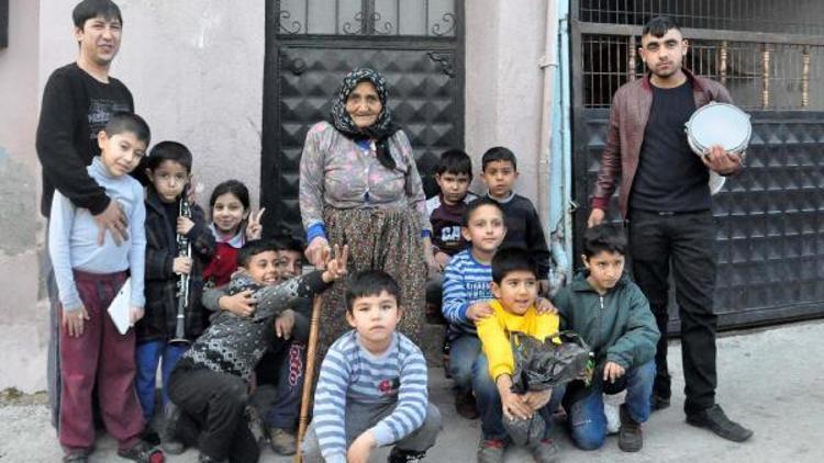 Yaşlı kadına cami nöbeti cezası - ek fotoğraf