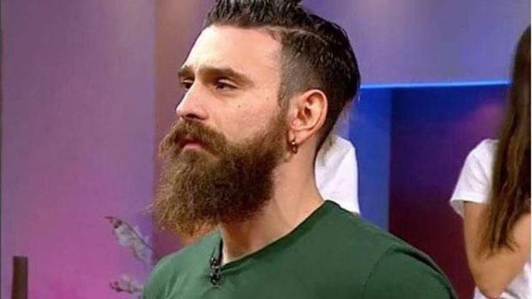 Survivor Bulut Özdemiroğlu kimdir Hangi futbolcunun oğludur