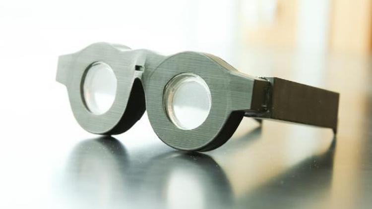 Yeni akıllı gözlükler hem uzağı hem de yakını gösterecek