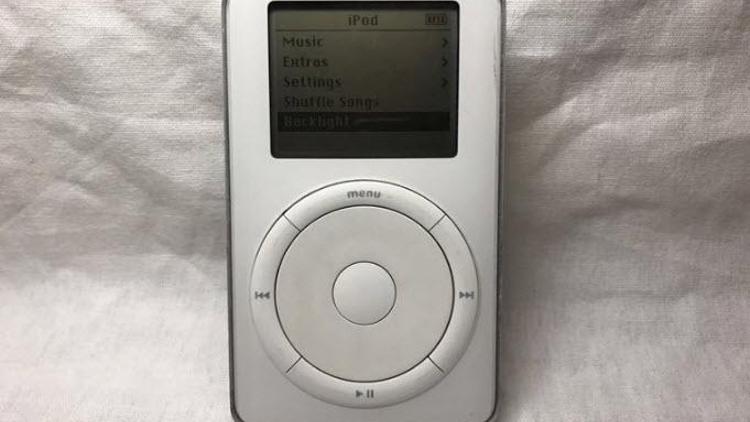 100 bin dolara iPod Classic isteyen
