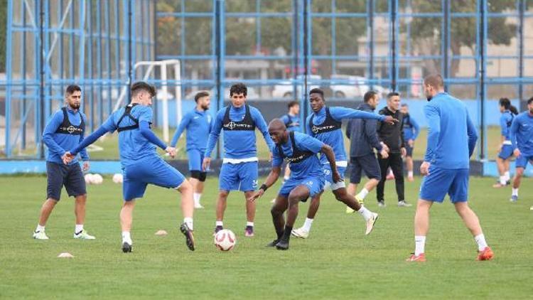 Adana Demirspor hazırlıklarını sürdürüyor