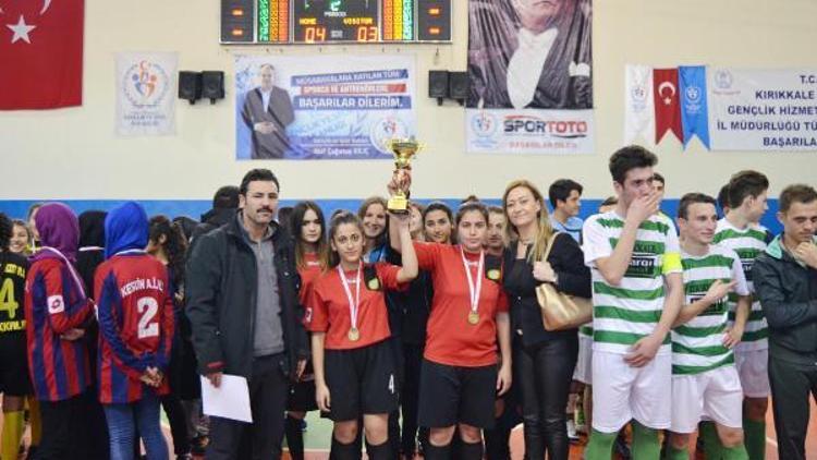 Kırıkkalede Liselilerin Futsal heyecanı