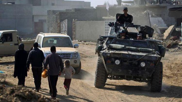 Irak güçleri Musulun batısında DEAŞı kuşatıyor