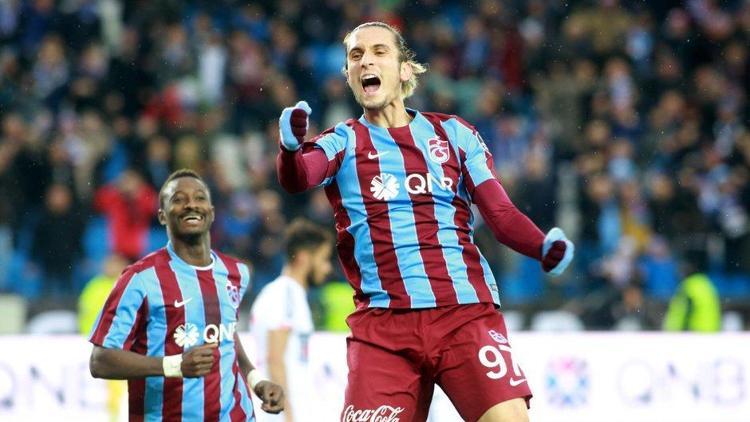 Trabzonspor Yusuf Yazıcı ile imzaladı