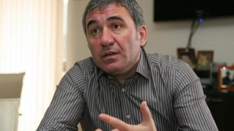 Hagi açıkladı Galatasaraya dönecek mi