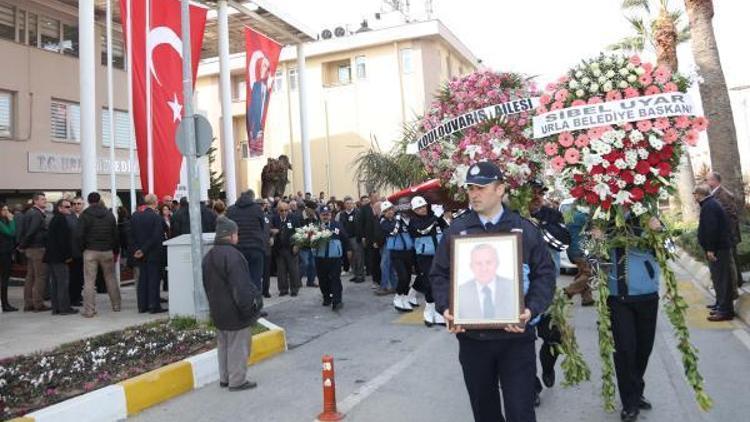 Eski başkan Uyal yaşamını yitirdi