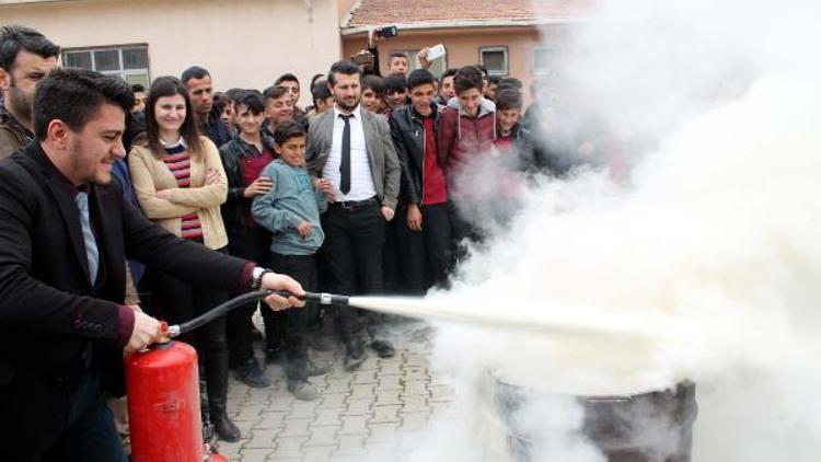 Silopideki okulda yangın tatbikatı