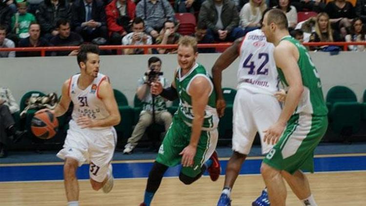 UNICS Kazan: 92 - Anadolu Efes: 99