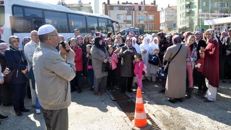 Malkarada 34 kişilik kafile umreye uğurlandı