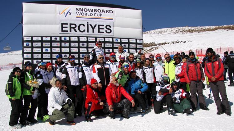 Snowboardda Yankov ve Zavarzina şampiyon oldu