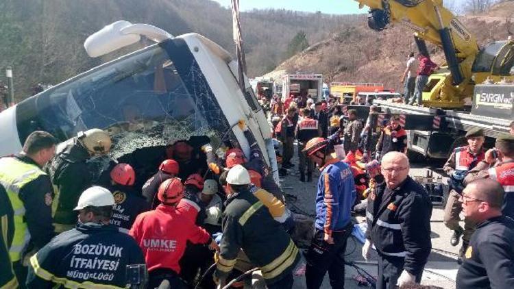 Kadınlar Gününe gidenlerin otobüsü devrildi: 7 ölü, 34 yaralı (2)