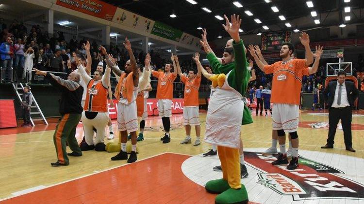 Banvit: 70 - EWE Baskets: 61