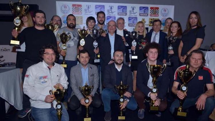 İzmir Otokros Kupası ödülleri sahiplerini buldu