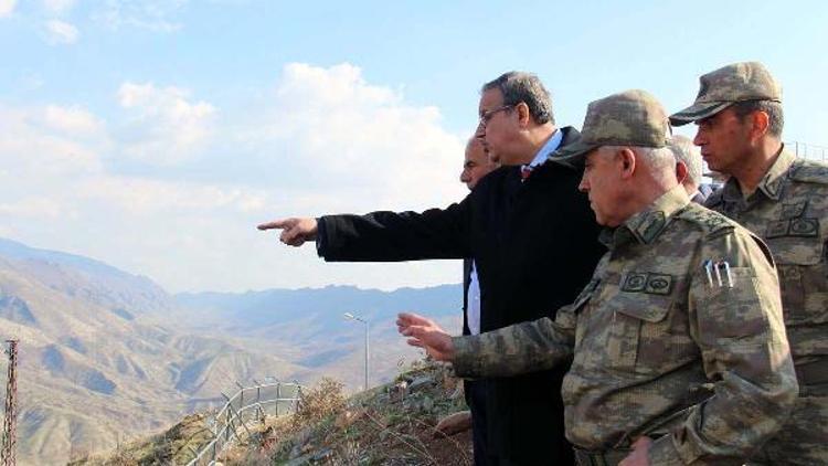 Şırnak Valisi Su askeri üs bölgeleri ziyaret etti