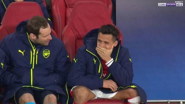Arsenal 5inci golü yedi yıldız oyuncu külebede kahkahayı bastı