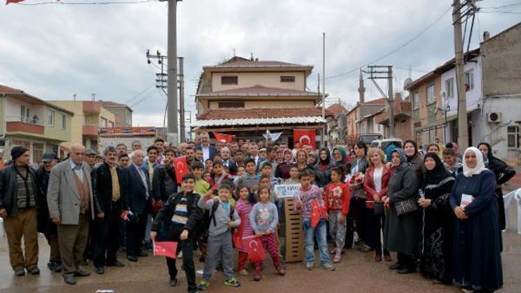 Uyuşturucuya savaş açan muhtar miting düzenledi