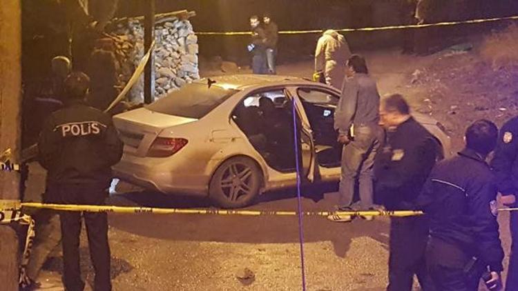 Ankarada kalaşnikofla otomobil taradılar 2 ölü var...