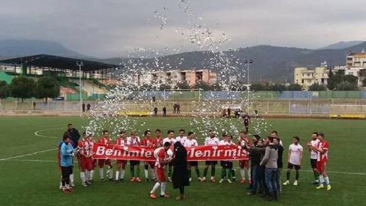 Golü attı, evlenme teklifini yaptı