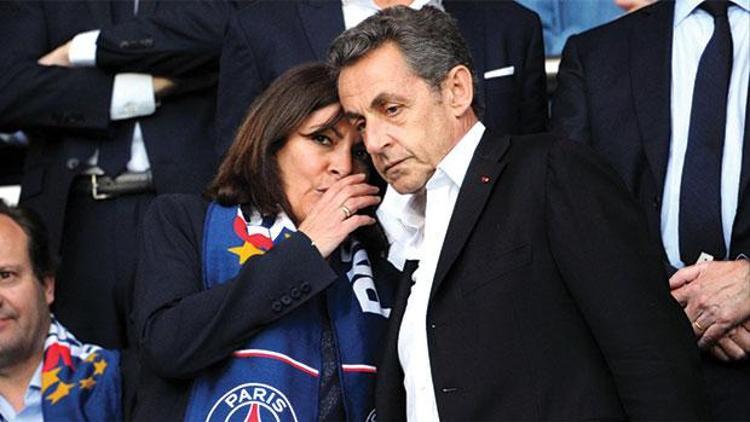 Nicolas Sarkozy Camp Nou stadında locadan atıldı