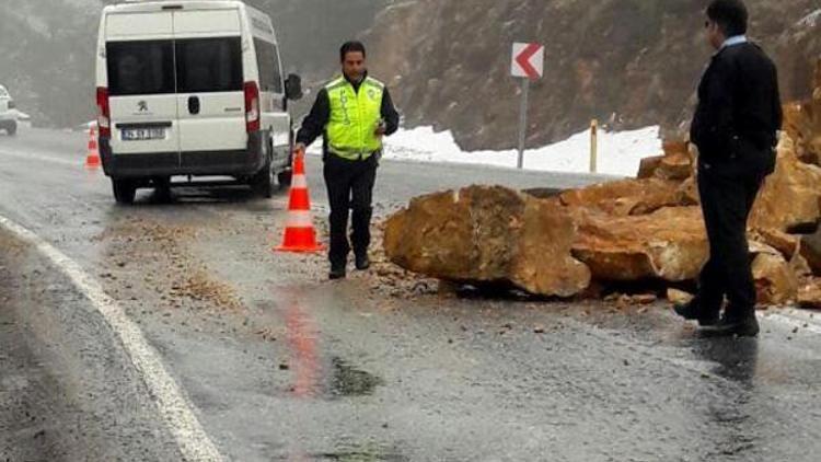 Akseki-Seydişehir yolunda heyelan