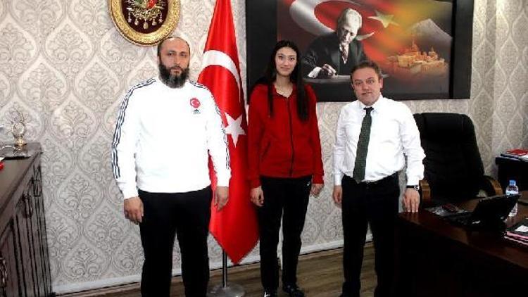 Ağrı’lı taekwondocu Hacer Türkiye üçüncüsü oldu