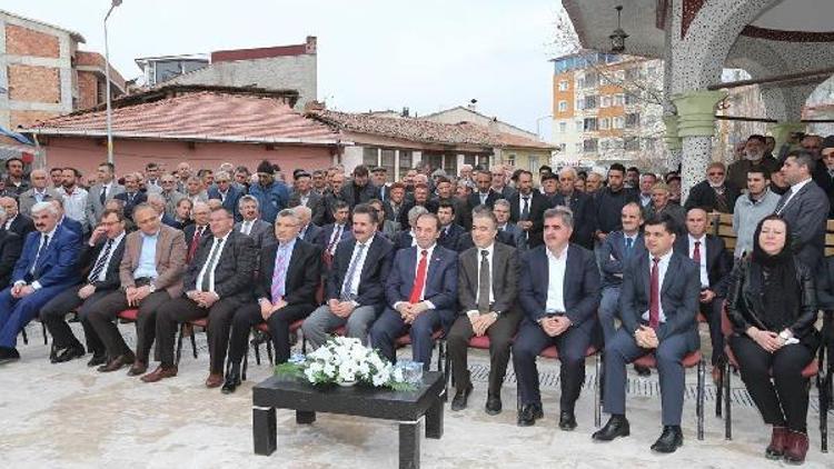 Tarihi cami yeniden ibadete açıldı