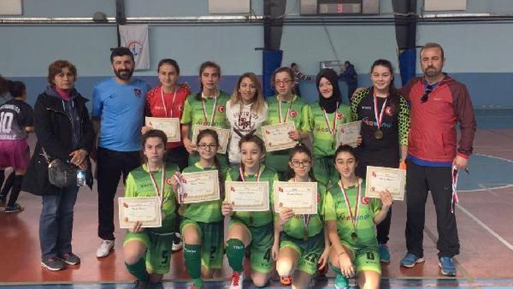 Bayındır Futsal Takımı yarı finalde