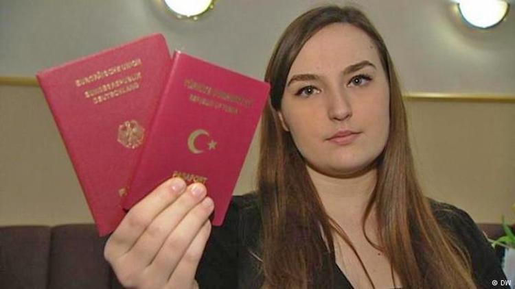 Almanyada Çifte vatandaşlık sona ersin talebi