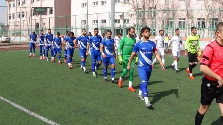 Iğdır Aras Spor bir engeli daha aştı